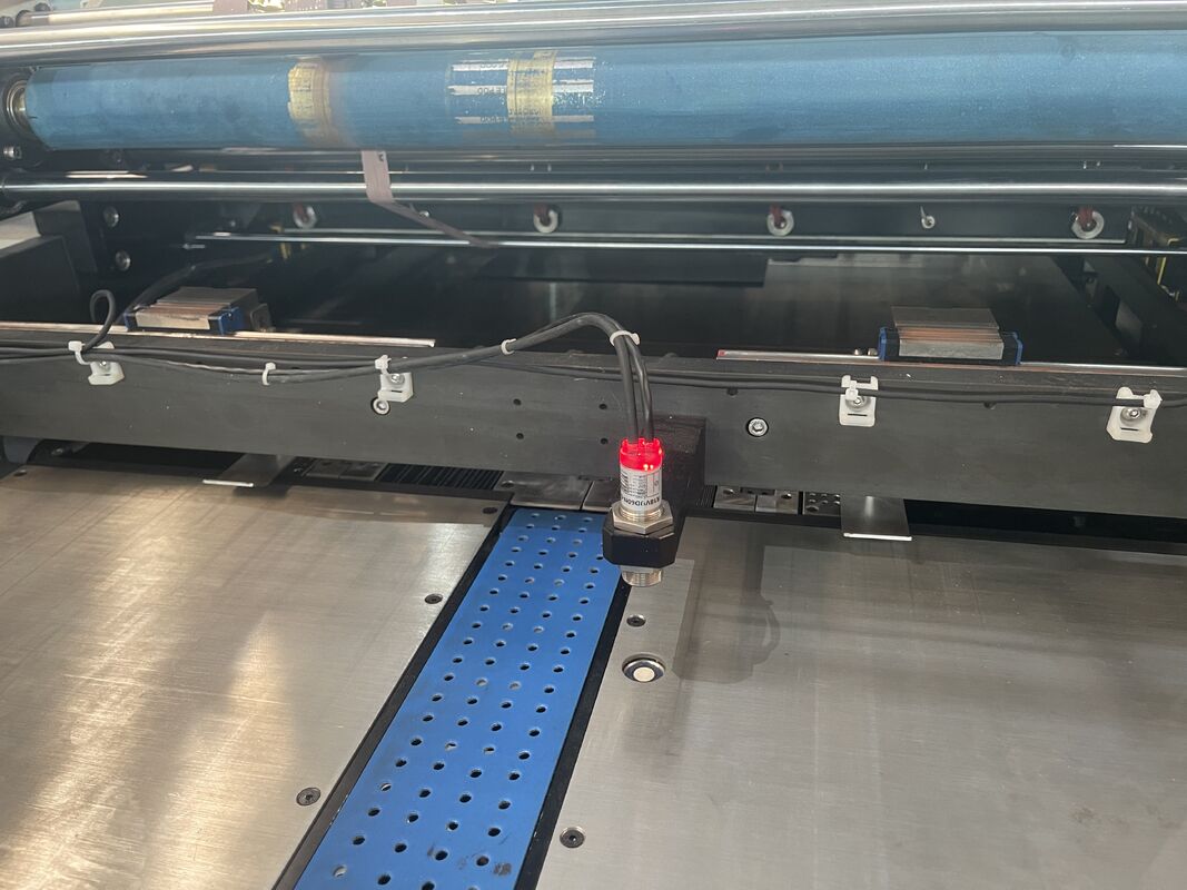 3D ゴールディング 自動 ホットフォリューム スタンプリング マシン 全範囲のパッケージ紙,カラースタンプリング